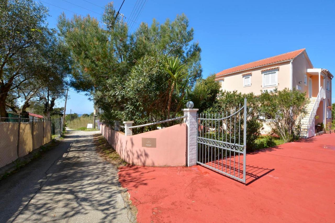 Giokos Apartamento Ágios Matthaíos Exterior foto